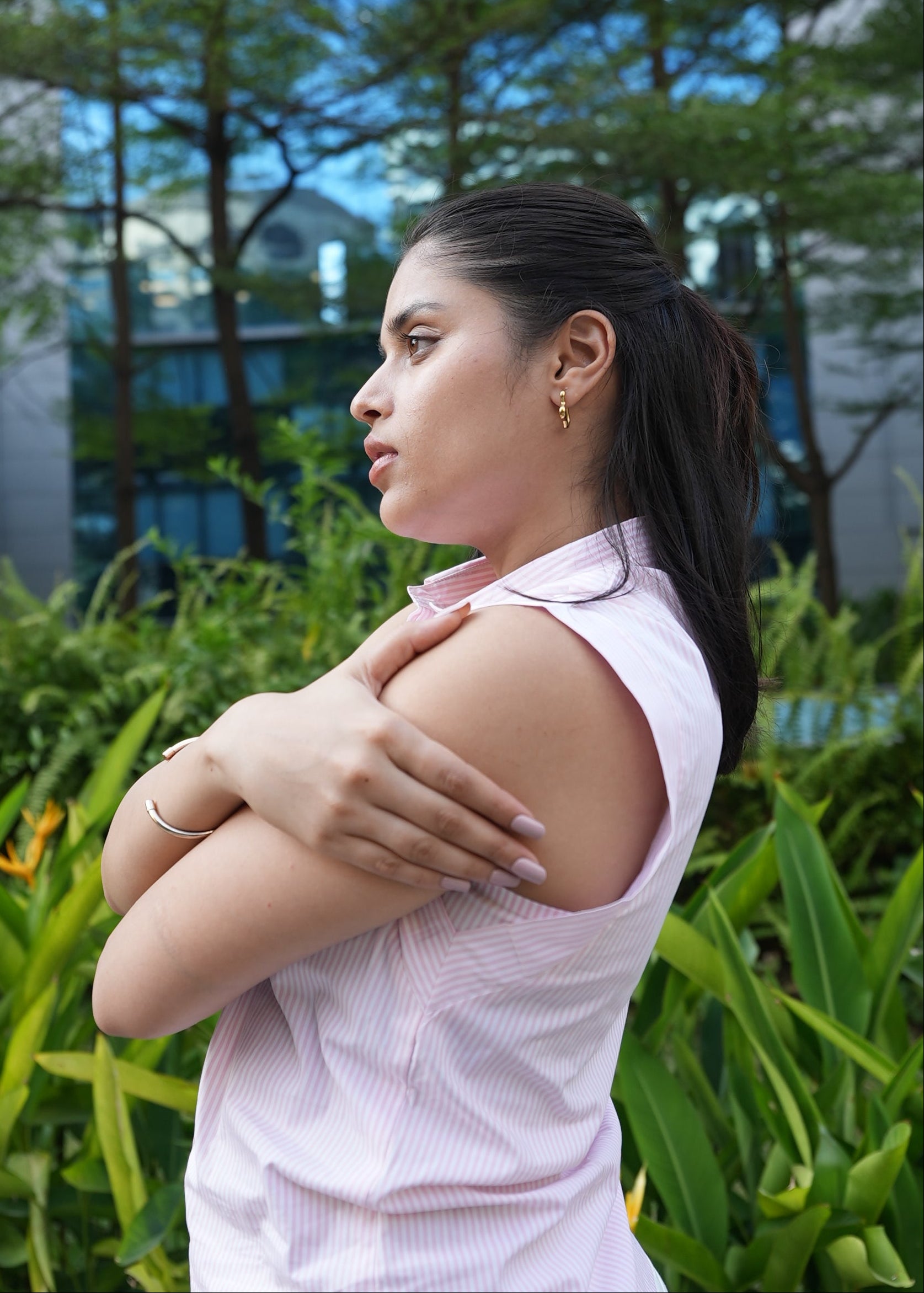 Sleeveless women's shirt side profile — engineered arm cut — Twelve India
